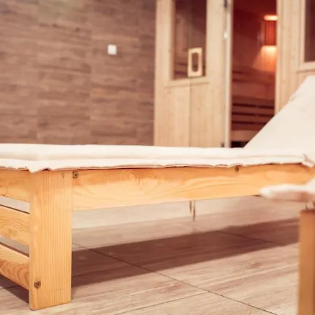 Nosal & Wine Hotel 3*