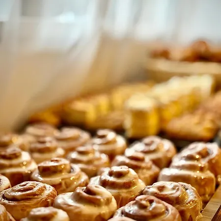 Nosal & Wine מלון