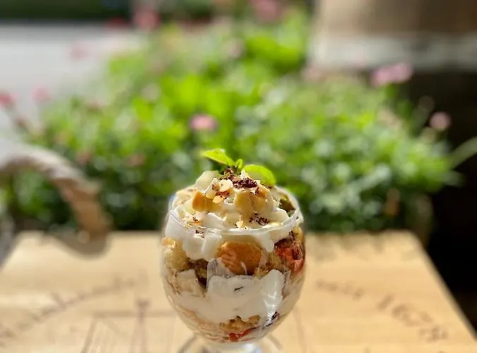 Nosal & Wine מלון