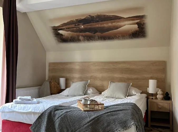 Nosal & Wine מלון